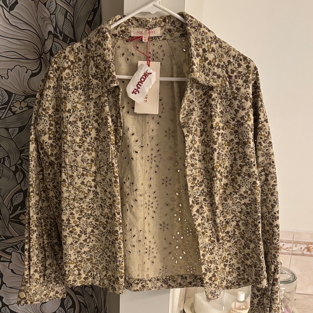 Solitaire Beige Floral Jean Jacket